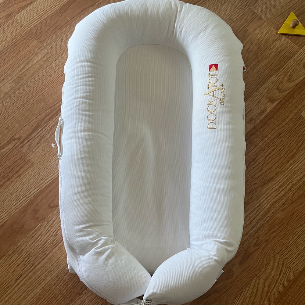 DockAtot Deluxe+